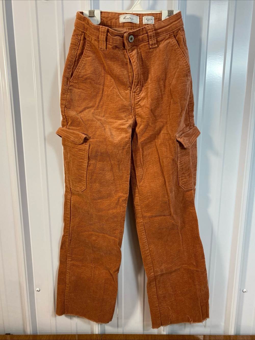 KanCan Signature 90s Cropped Wide Leg Corduroy Cargo Pants Women 23